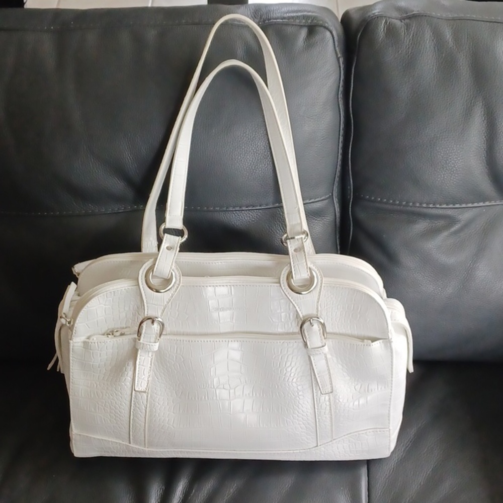 Faux Croc Vintage Sag Harbor Large White Shoulder Bag With Ample Storage